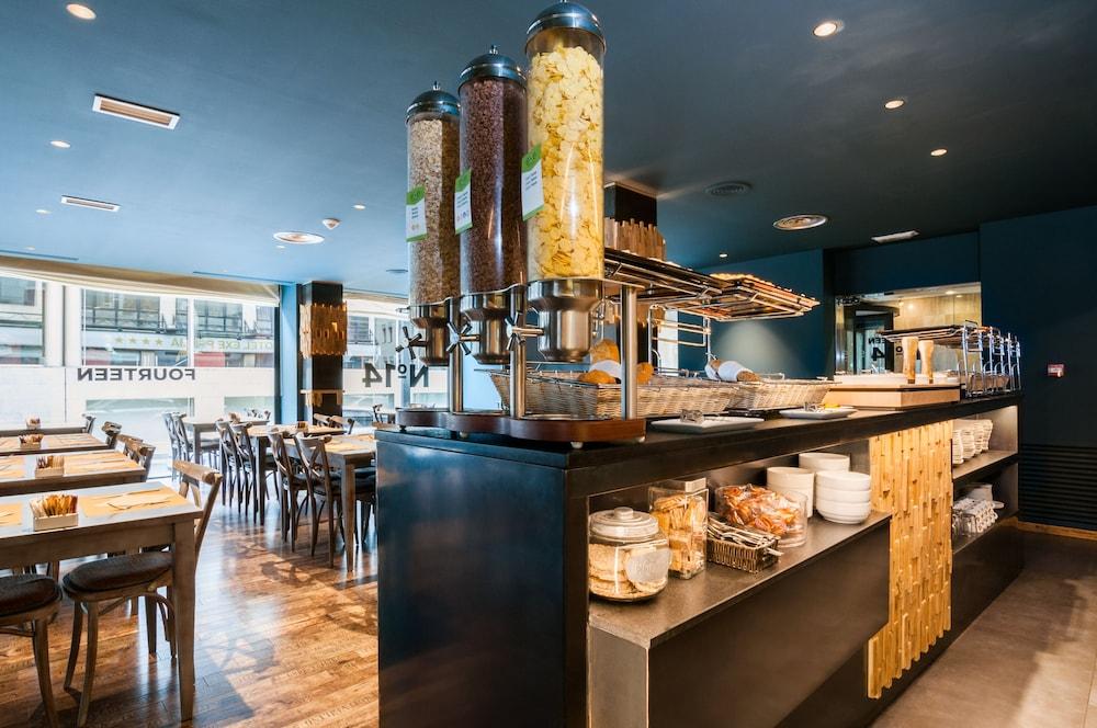 Eurostars Marivent Hotel Palma de Maiorca Exterior foto Breakfast buffet at the hotel